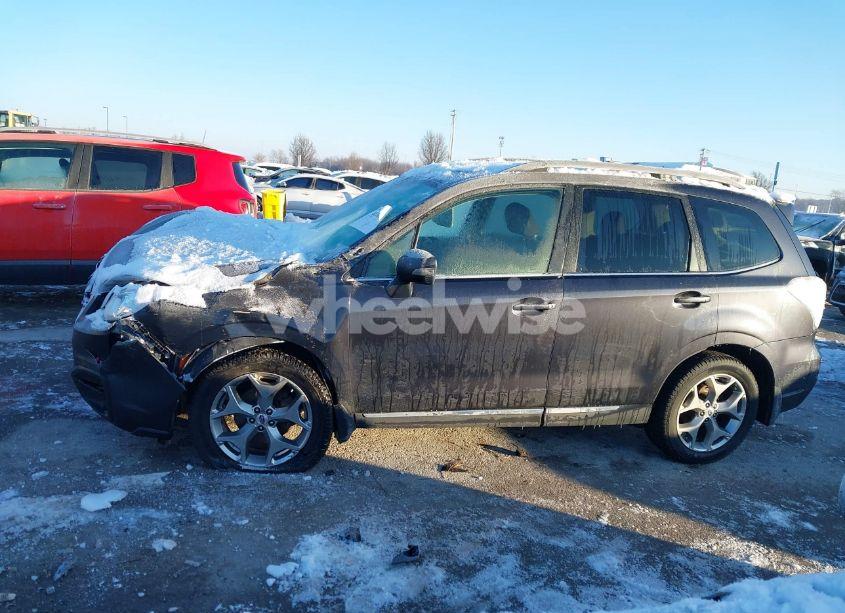 Photo 14 of 2018 Subaru Forester 2.5I TOURING (VIN JF2SJAWC1JH592025)