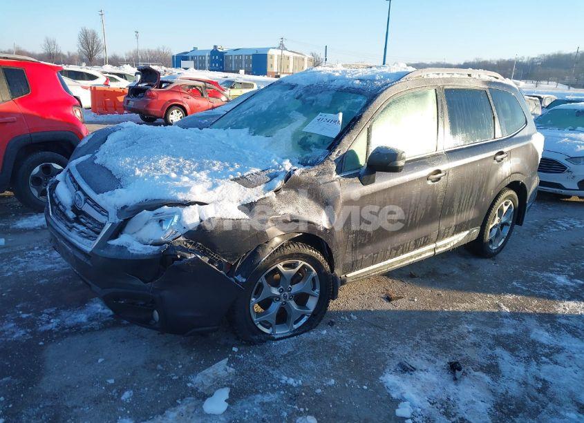 Photo 2 of 2018 Subaru Forester 2.5I TOURING (VIN JF2SJAWC1JH592025)