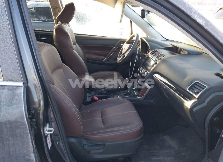 Photo 5 of 2018 Subaru Forester 2.5I TOURING (VIN JF2SJAWC1JH592025)