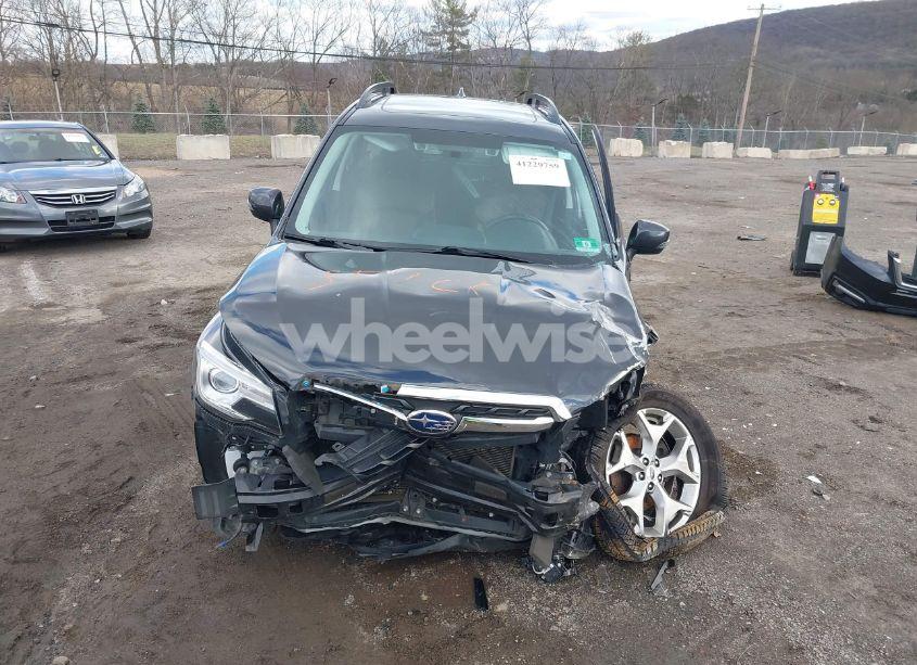 Photo 12 of 2018 Subaru Forester 2.5I TOURING (VIN JF2SJAWC3JH614414)