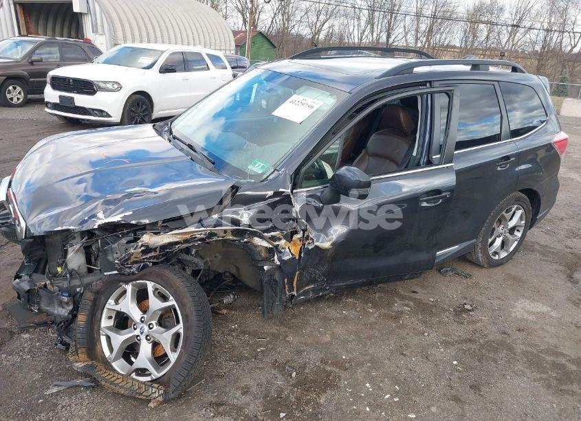 Photo 2 of 2018 Subaru Forester 2.5I TOURING (VIN JF2SJAWC3JH614414)