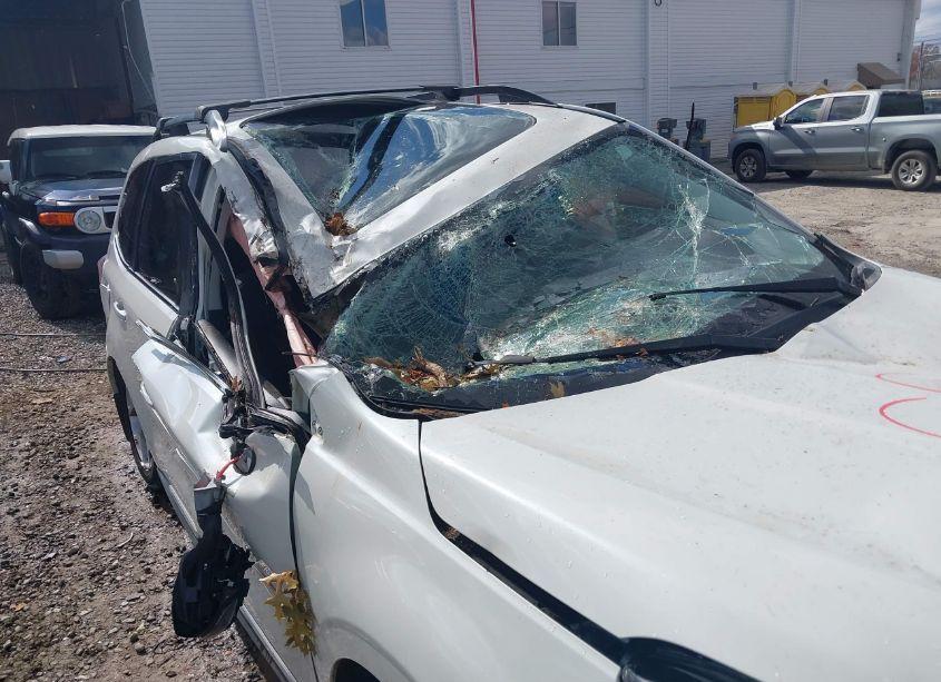 Photo 6 of 2018 Subaru Forester 2.5I TOURING (VIN JF2SJAWC5JH492980)