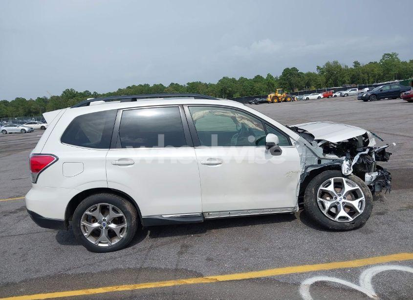 Photo 13 of 2018 Subaru Forester 2.5I TOURING (VIN JF2SJAWC5JH518560)