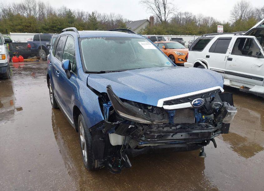 2017 Subaru Forester (VIN JF2SJAWC8HH486990) main photo