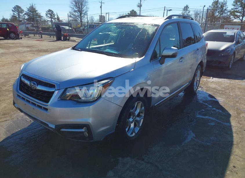 Photo 2 of 2017 Subaru Forester N/A (VIN JF2SJAWC8HH532348)