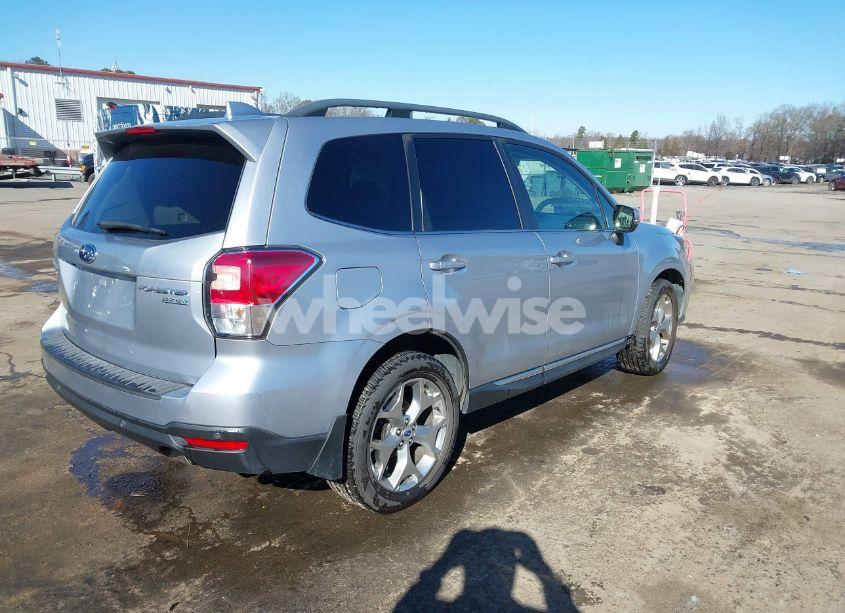 Photo 4 of 2017 Subaru Forester N/A (VIN JF2SJAWC8HH532348)