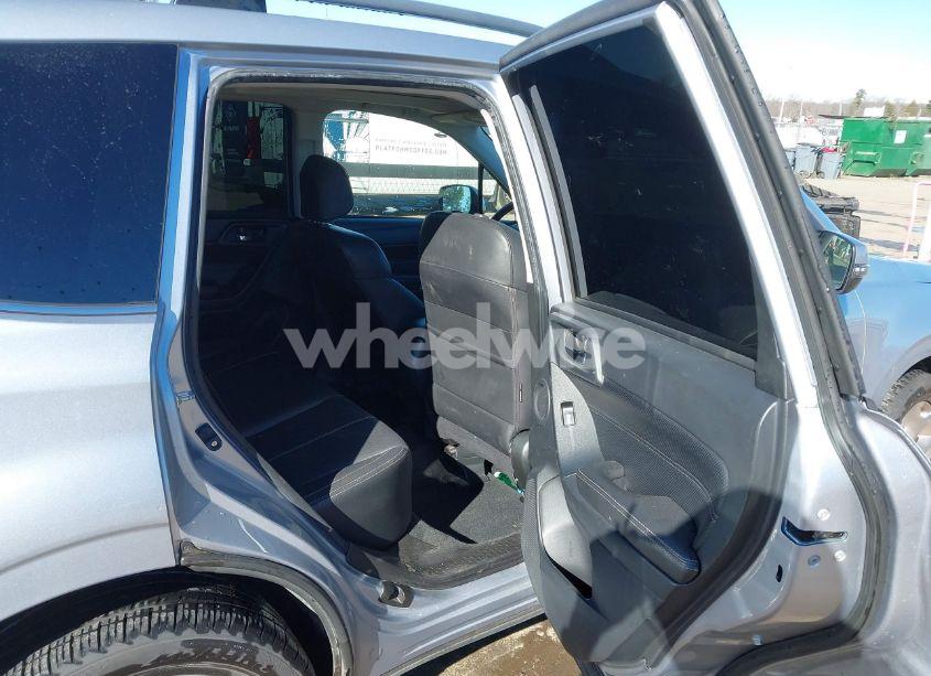 Photo 8 of 2017 Subaru Forester N/A (VIN JF2SJAWC8HH532348)