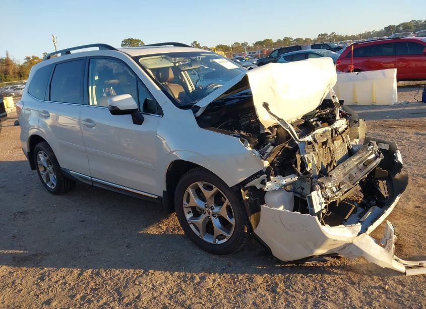 2018 Subaru Forester (VIN JF2SJAWC9JH607497) main photo