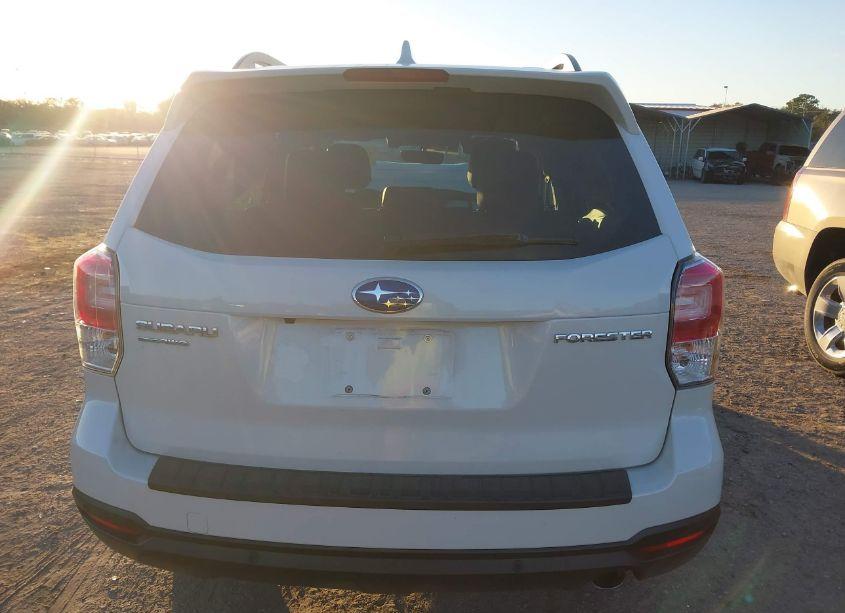 Photo 16 of 2018 Subaru Forester (VIN JF2SJAWC9JH607497)