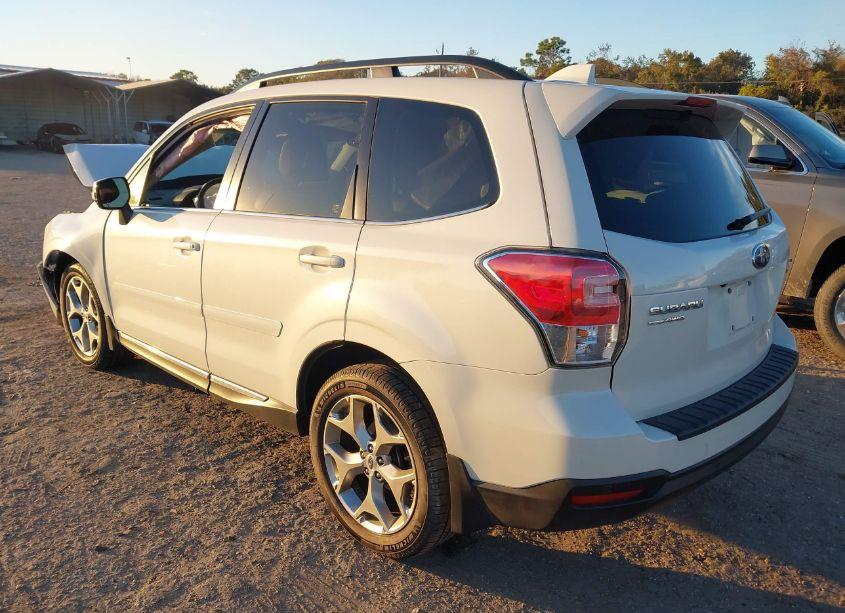 Photo 3 of 2018 Subaru Forester (VIN JF2SJAWC9JH607497)