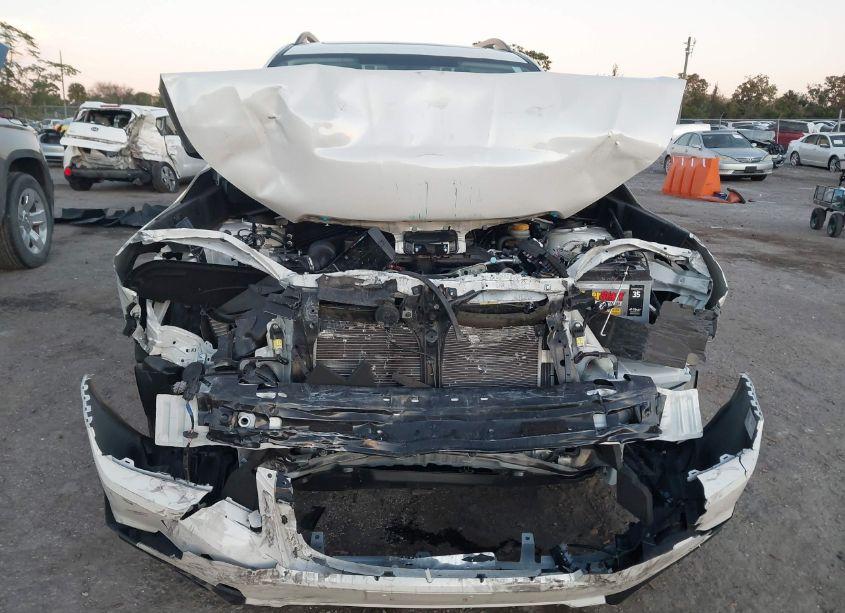 Photo 6 of 2018 Subaru Forester (VIN JF2SJAWC9JH607497)