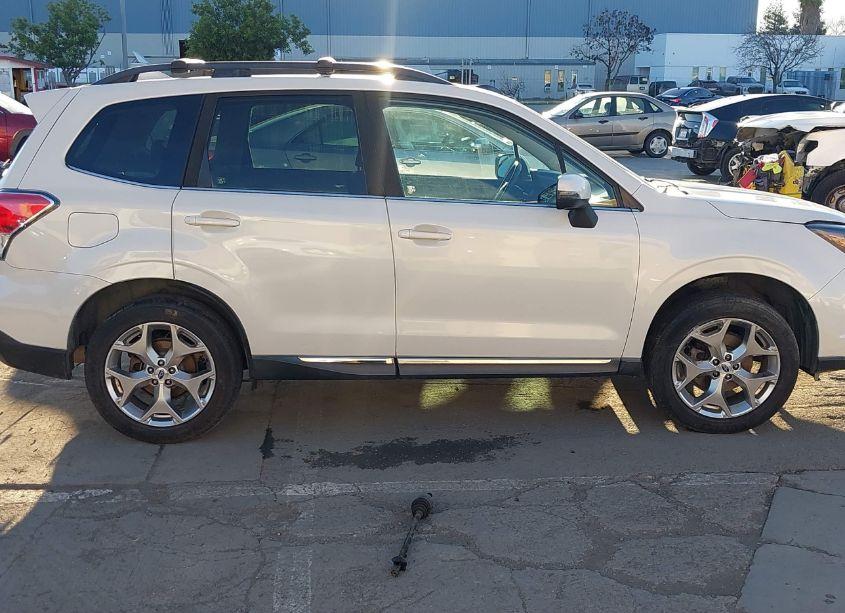 Photo 14 of 2017 Subaru Forester 2.5I TOURING (VIN JF2SJAWCXHH811848)