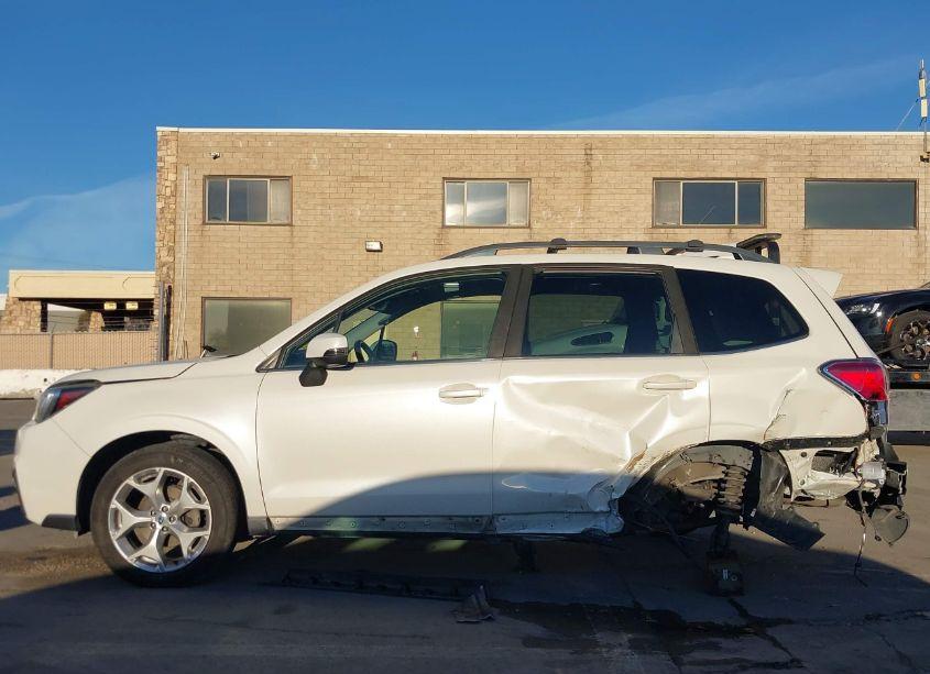 Photo 15 of 2017 Subaru Forester 2.5I TOURING (VIN JF2SJAWCXHH811848)