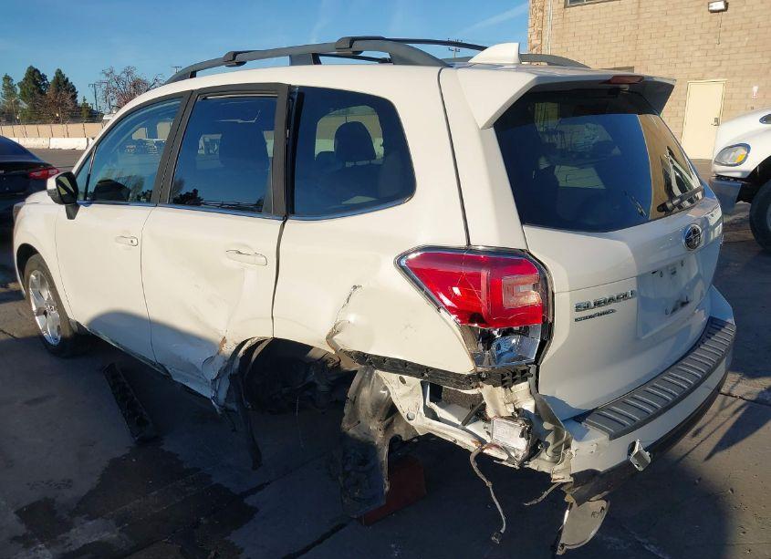 Photo 6 of 2017 Subaru Forester 2.5I TOURING (VIN JF2SJAWCXHH811848)