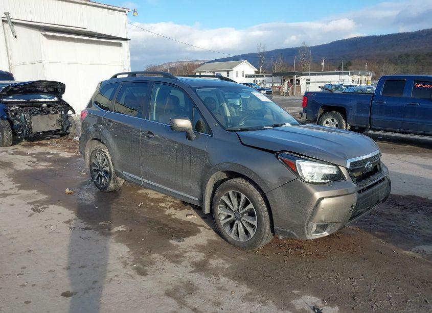 2017 Subaru Forester 2.0XT TOURING (VIN JF2SJGTCXHH415054) main photo