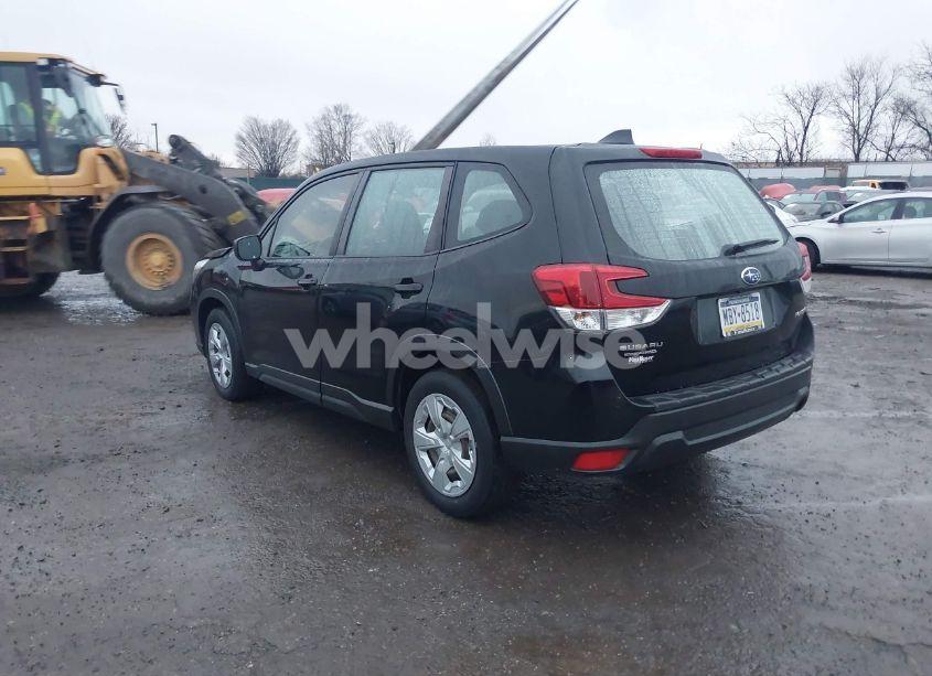 Photo 3 of 2021 Subaru Forester (VIN JF2SKAAC0MH449396)