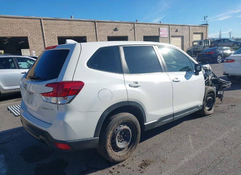 Photo 4 of 2020 Subaru Forester (VIN JF2SKAAC1LH485922)