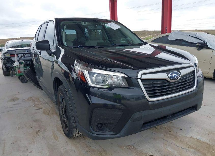 2019 Subaru Forester (VIN JF2SKAAC2KH430202) main photo