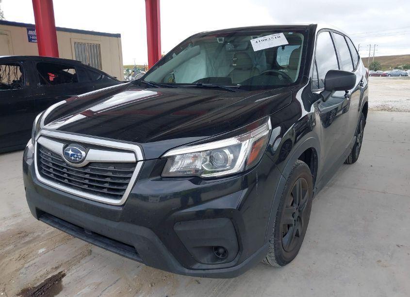 Photo 2 of 2019 Subaru Forester (VIN JF2SKAAC2KH430202)