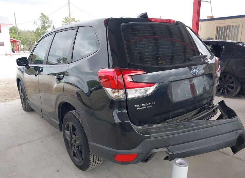 Photo 3 of 2019 Subaru Forester (VIN JF2SKAAC2KH430202)