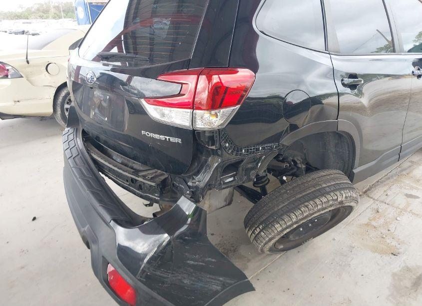 Photo 6 of 2019 Subaru Forester (VIN JF2SKAAC2KH430202)