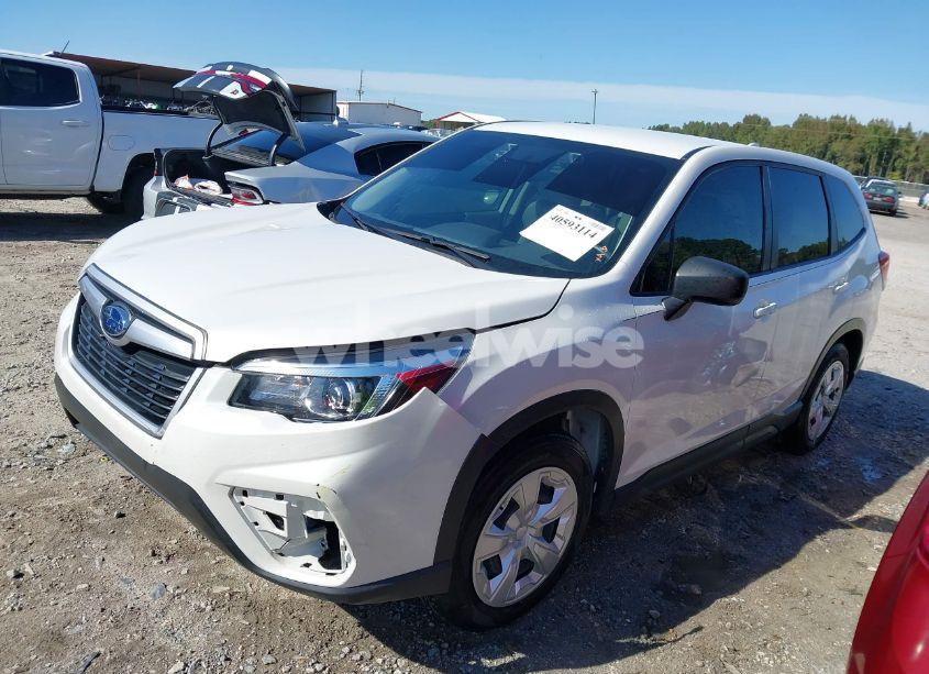 Photo 2 of 2020 Subaru Forester (VIN JF2SKAAC2LH591795)