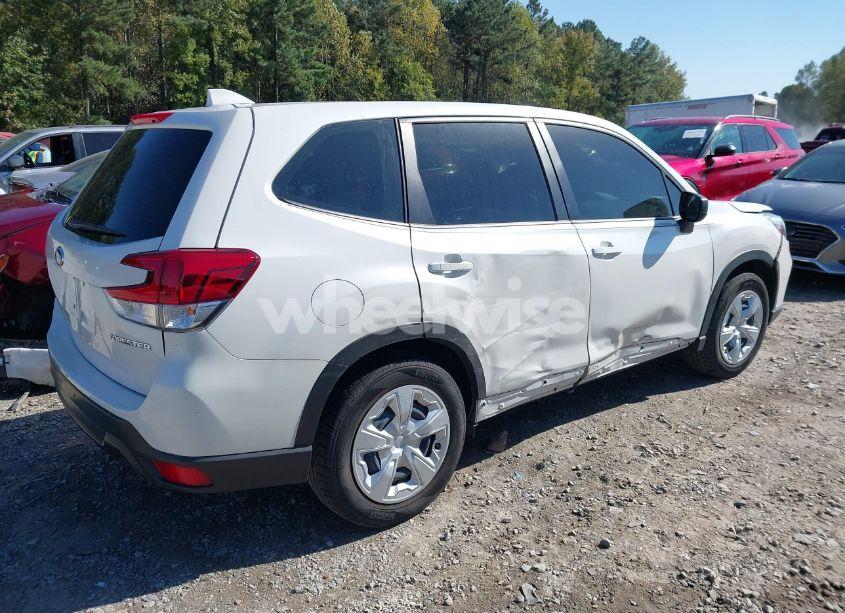 Photo 4 of 2020 Subaru Forester (VIN JF2SKAAC2LH591795)