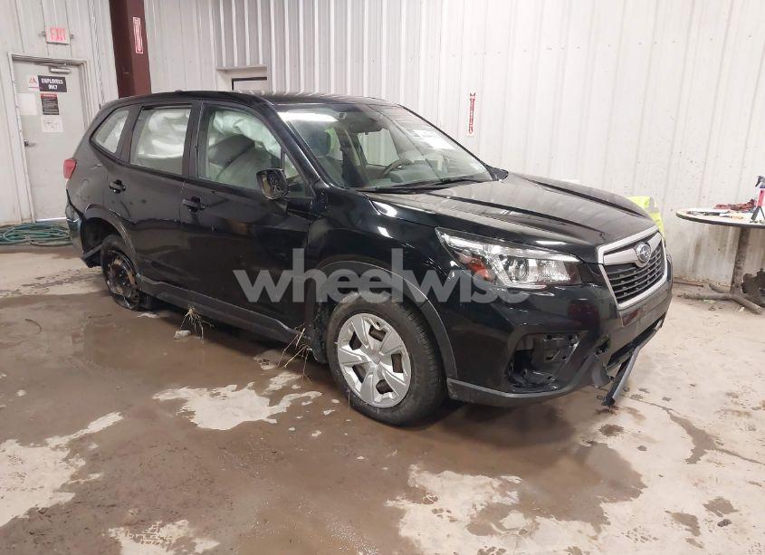 2019 Subaru Forester (VIN JF2SKAAC3KH446473) main photo