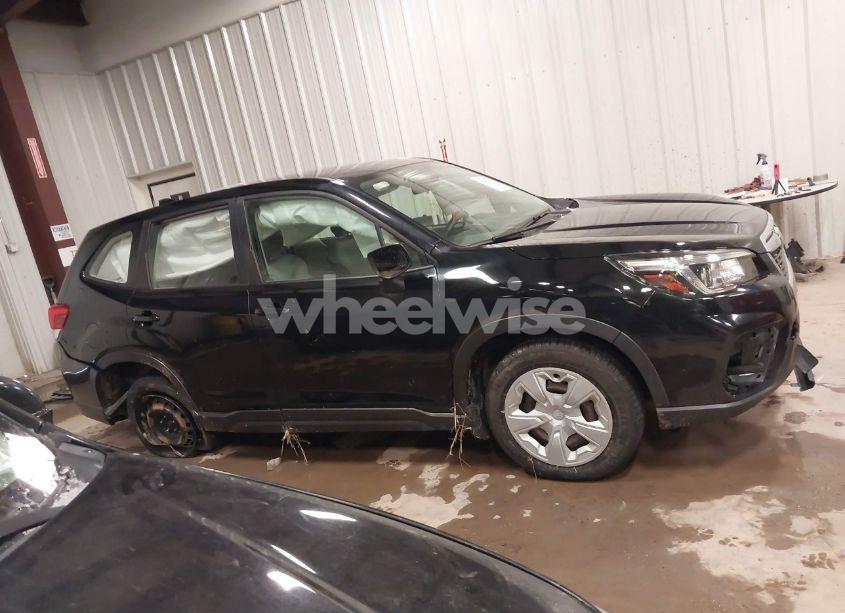 Photo 13 of 2019 Subaru Forester (VIN JF2SKAAC3KH446473)