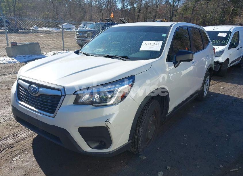 Photo 2 of 2020 Subaru Forester (VIN JF2SKAAC3LH465607)