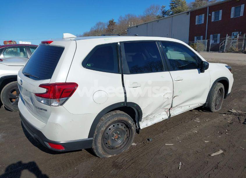 Photo 4 of 2020 Subaru Forester (VIN JF2SKAAC3LH465607)