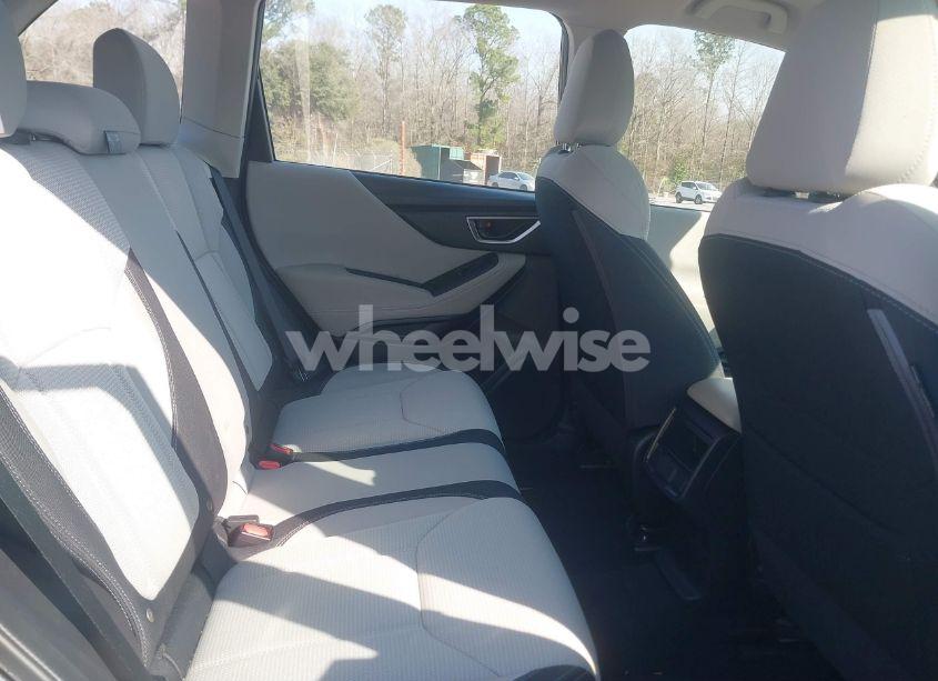 Photo 8 of 2022 Subaru Forester (VIN JF2SKAAC5NH487417)