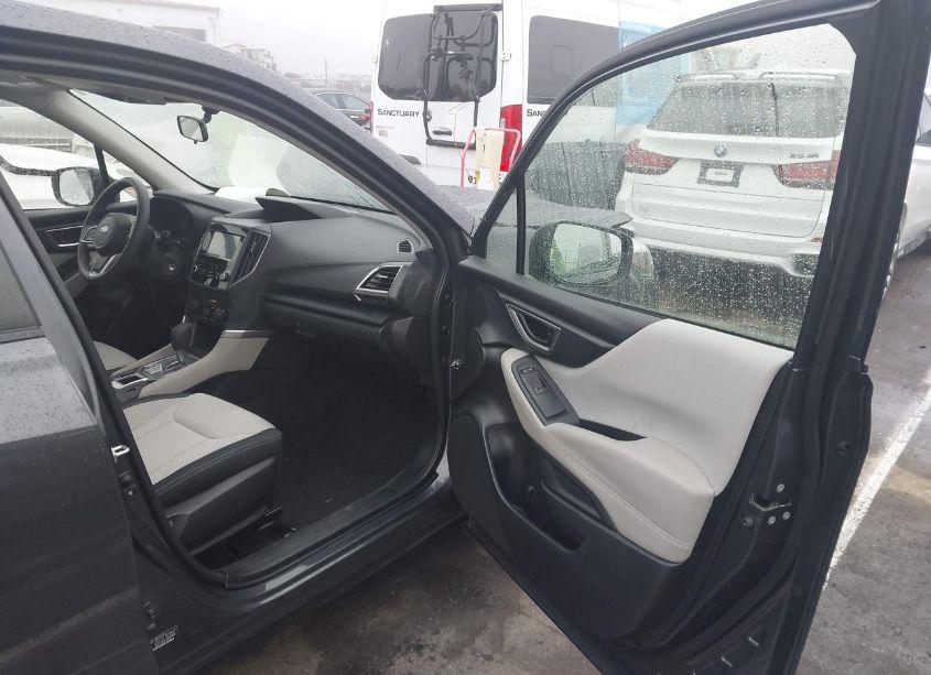 Photo 5 of 2022 Subaru Forester (VIN JF2SKAAC7NH467363)