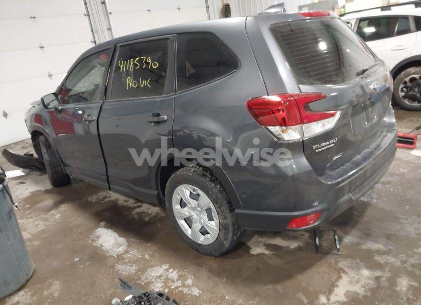 Photo 3 of 2022 Subaru Forester (VIN JF2SKAAC8NH452712)