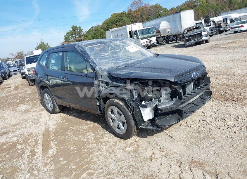 2024 Subaru Forester (VIN JF2SKAACXRH496135) main photo