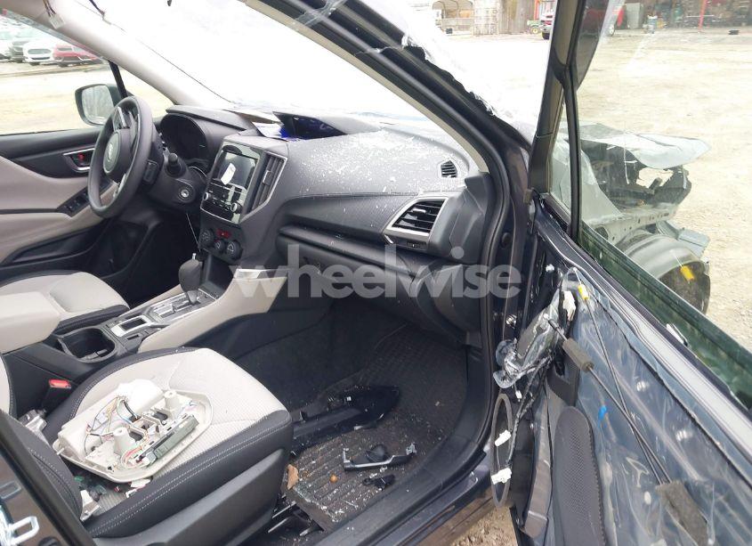 Photo 5 of 2024 Subaru Forester (VIN JF2SKAACXRH496135)