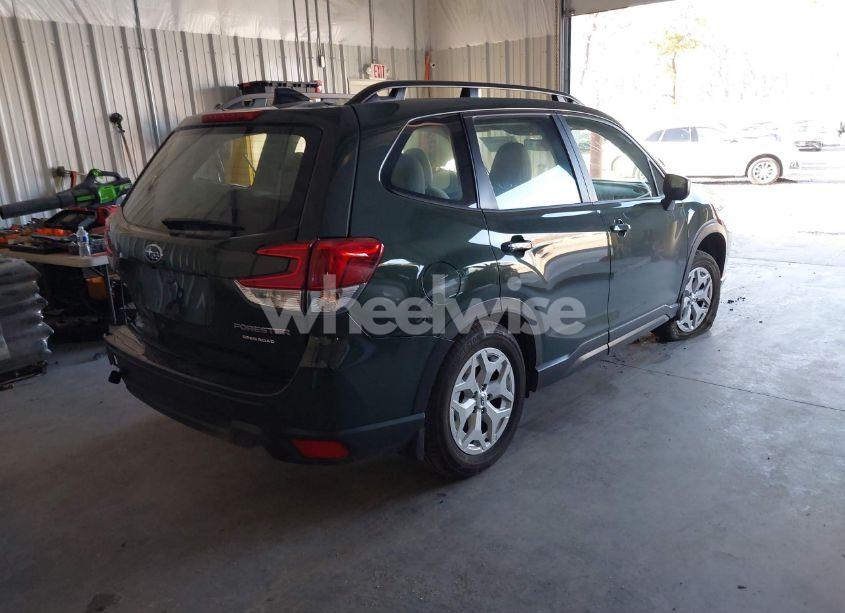 Photo 4 of 2024 Subaru Forester (VIN JF2SKABC2RH438700)