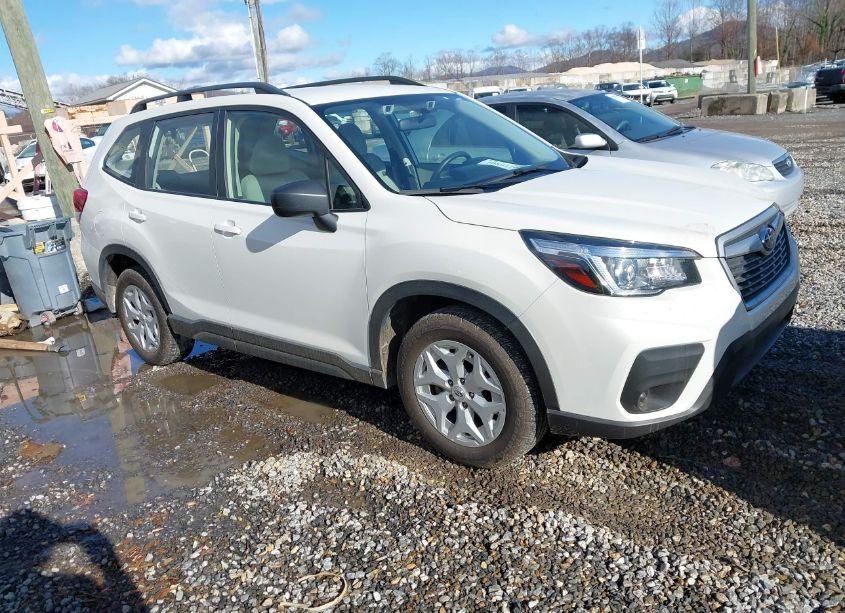2019 Subaru Forester (VIN JF2SKACC0KH449943) main photo