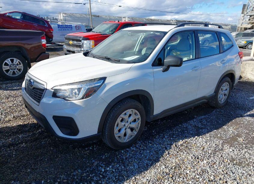 Photo 2 of 2019 Subaru Forester (VIN JF2SKACC0KH449943)