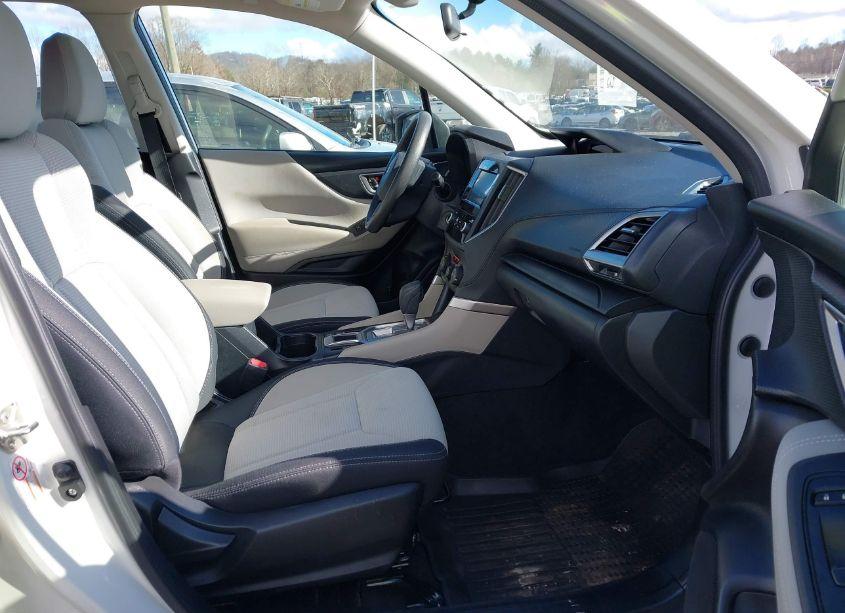 Photo 5 of 2019 Subaru Forester (VIN JF2SKACC0KH449943)