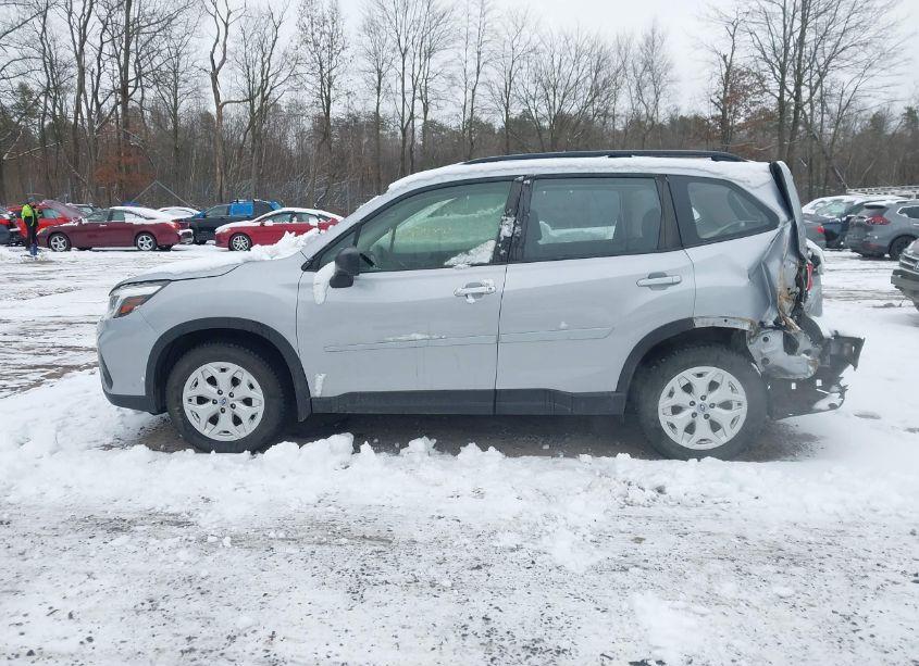 Photo 14 of 2019 Subaru Forester (VIN JF2SKACC1KH462345)