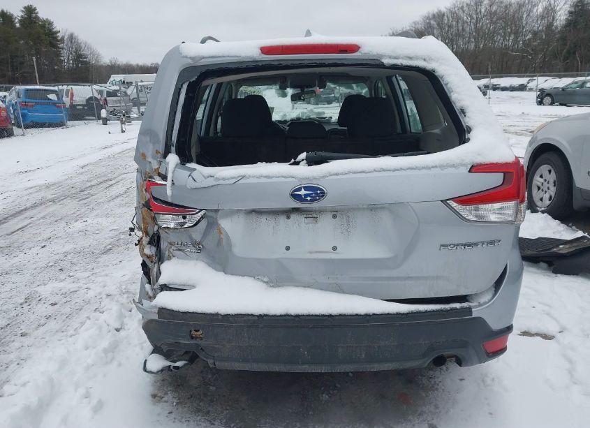 Photo 6 of 2019 Subaru Forester (VIN JF2SKACC1KH462345)