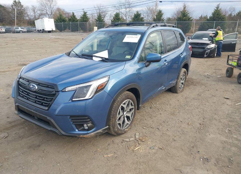 Photo 2 of 2024 Subaru Forester PREMIUM (VIN JF2SKACC1RH502675)
