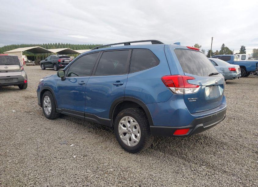 Photo 3 of 2019 Subaru Forester (VIN JF2SKACC2KH575673)