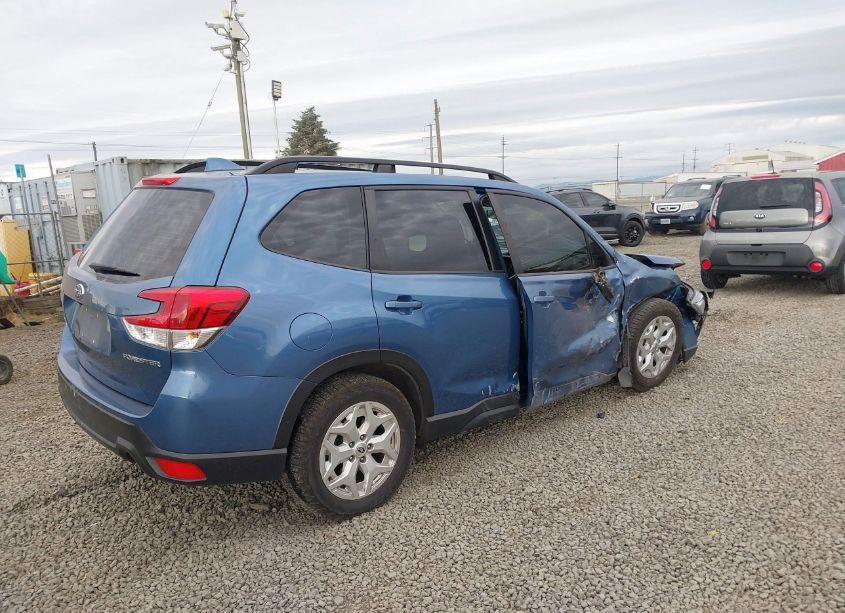 Photo 4 of 2019 Subaru Forester (VIN JF2SKACC2KH575673)