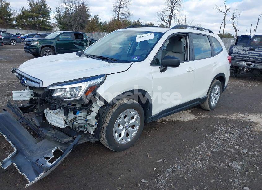 Photo 2 of 2019 Subaru Forester (VIN JF2SKACC3KH458202)