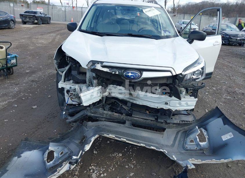 Photo 6 of 2019 Subaru Forester (VIN JF2SKACC3KH458202)