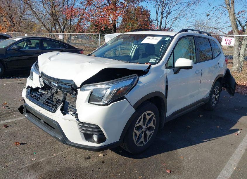 Photo 2 of 2024 Subaru Forester PREMIUM (VIN JF2SKACC3RH440485)