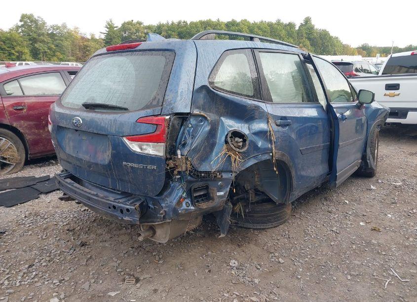 Photo 4 of 2019 Subaru Forester (VIN JF2SKACC5KH414265)