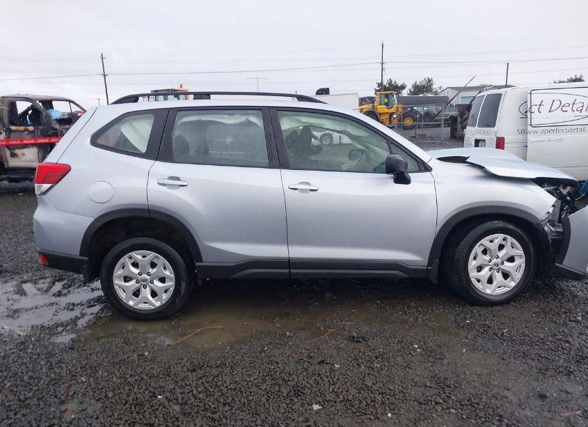 Photo 14 of 2019 Subaru Forester (VIN JF2SKACC6KH592766)